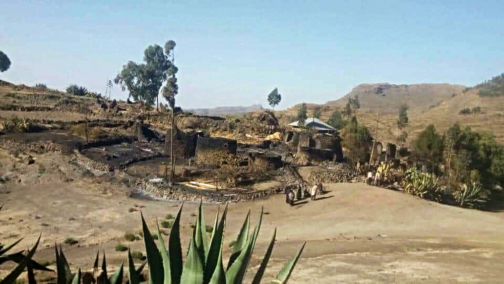 Verbranntes Gehöft in Tigray